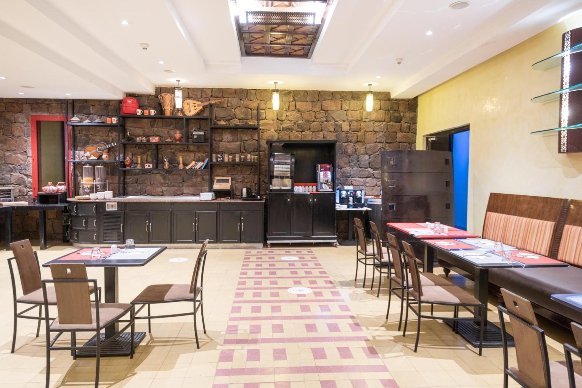 Ibis Ouarzazate Centre Hotel Екстериор снимка